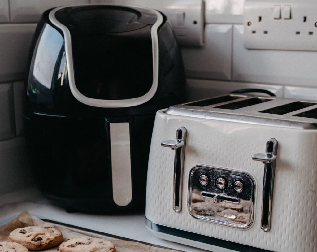 Cixi Small Appliance Sourcing: Hair Dryers, Steam Irons & Cost-Effective Import Logistics