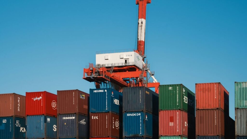 Shipping Vapes from China to the UAE: Freight and Customs Planning for Importers